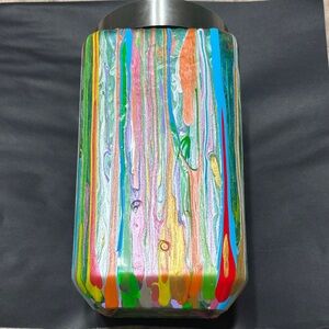 Heavy body non sealed marble pour keepsake vase